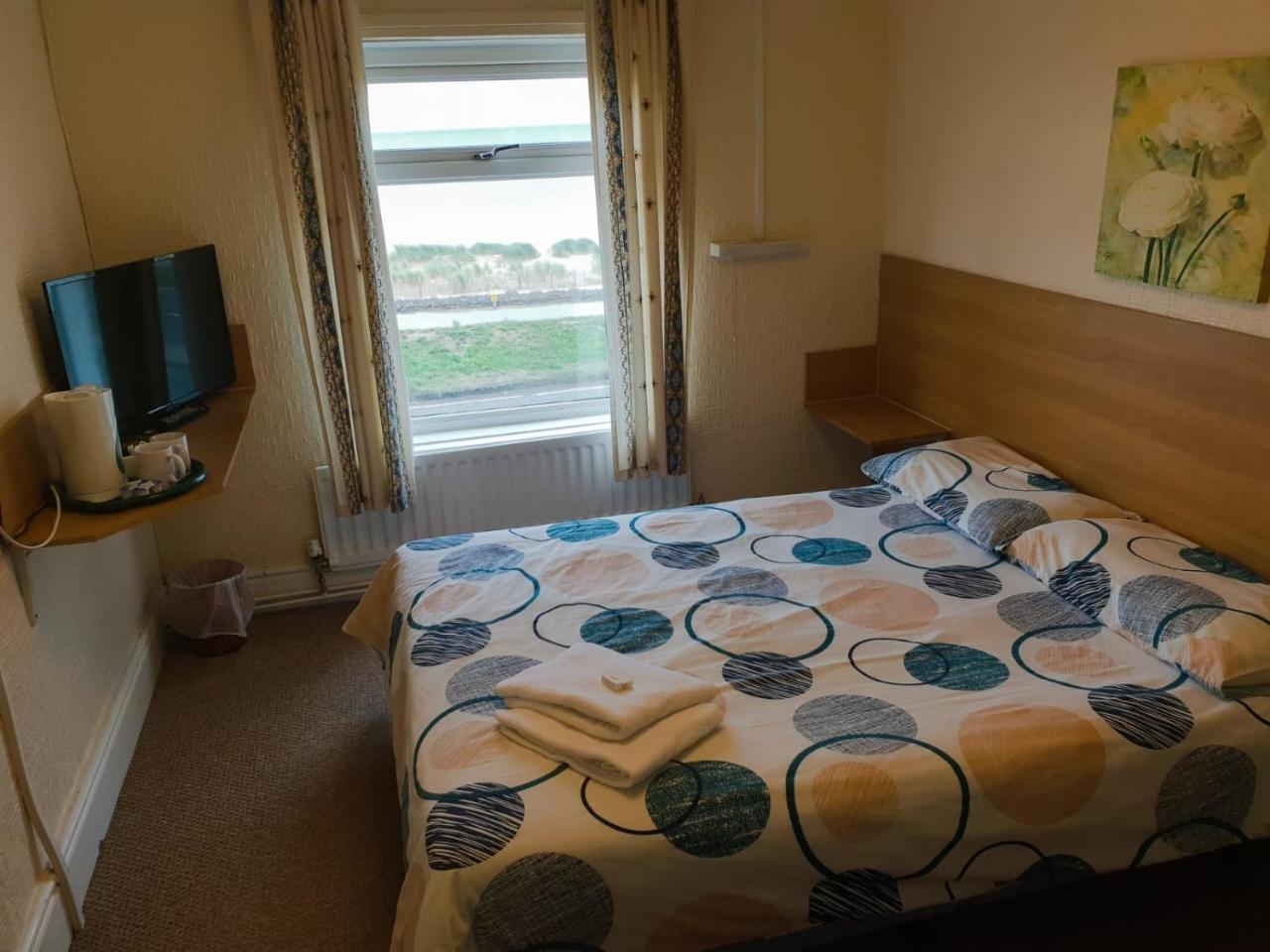 Tudor Court Hotel Swansea Ngoại thất bức ảnh